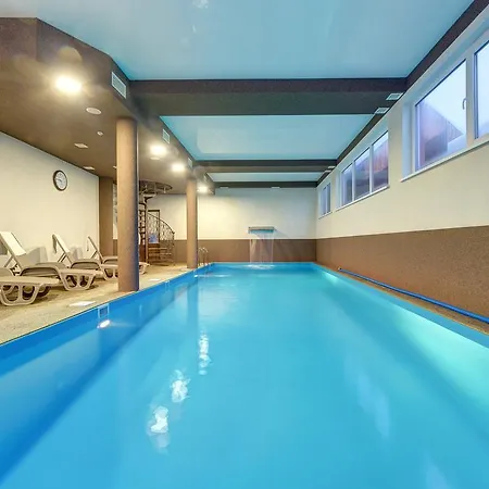 Hotel Milli & Jon Bukowel