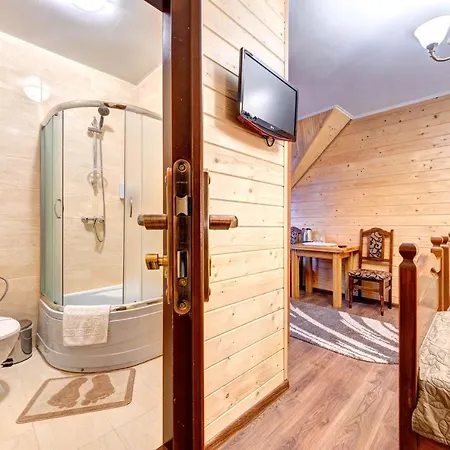 Milli & Jon Hotel 3*