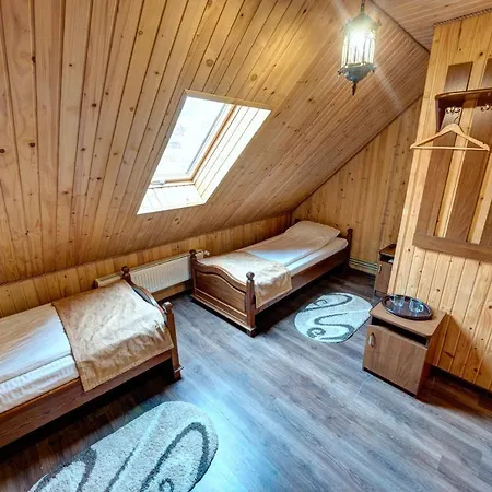 Milli & Jon מלון 3*